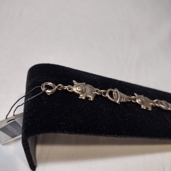 Designer Collection Antique Silver Toned Pig and Food Bucket Bracelet - Picture 8 of 10